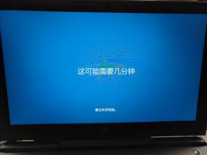 电脑显示器有水波纹是什么原因呢？